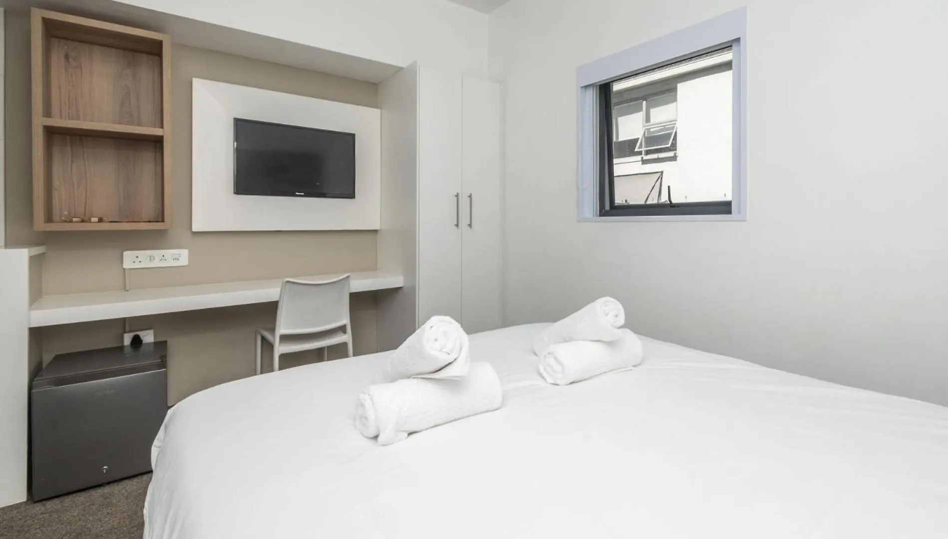 Apartment Metropole Private Room In Social Setting Cape Town