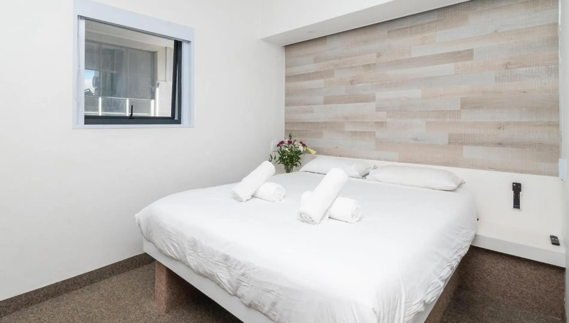 Metropole Private Room In Social Setting Cape Town Apartment